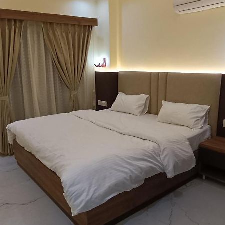 The Banaras Hotel バラナシ エクステリア 写真