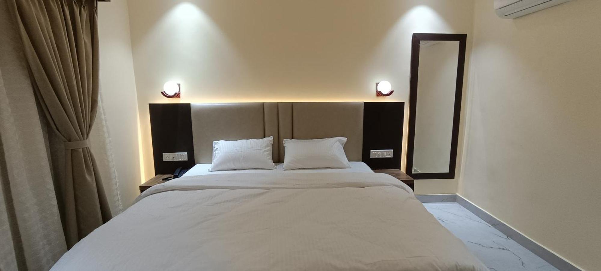 The Banaras Hotel バラナシ エクステリア 写真