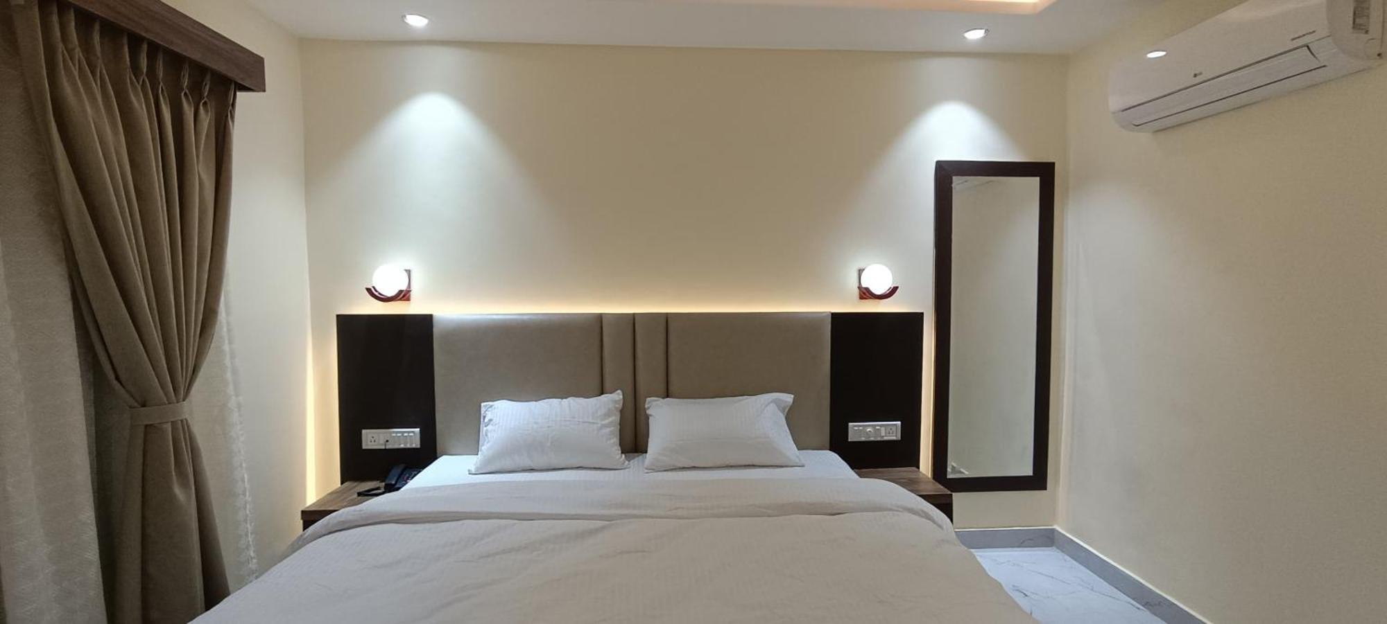 The Banaras Hotel バラナシ エクステリア 写真